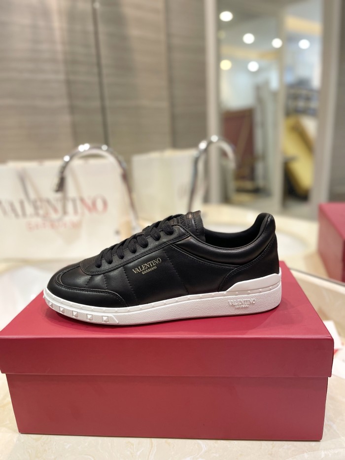 Valentino Womens Mens Unisex Shoes Sneakers Leather Luxury Brand Valentino Garavani Freedots XL calfskin leather trainer with Original Box Whatsapp【+1-3239614486】
