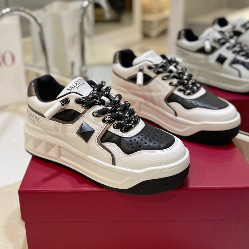 Valentino Womens Mens Unisex Shoes Sneakers Leather Luxury Brand Valentino Garavani Freedots XL calfskin leather trainer with Original Box Whatsapp【+1-3239614486】