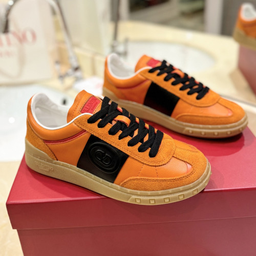 Valentino Womens Mens Unisex Shoes Sneakers Leather Luxury Brand Valentino Garavani Freedots XL calfskin leather trainer with Original Box Whatsapp【+1-3239614486】