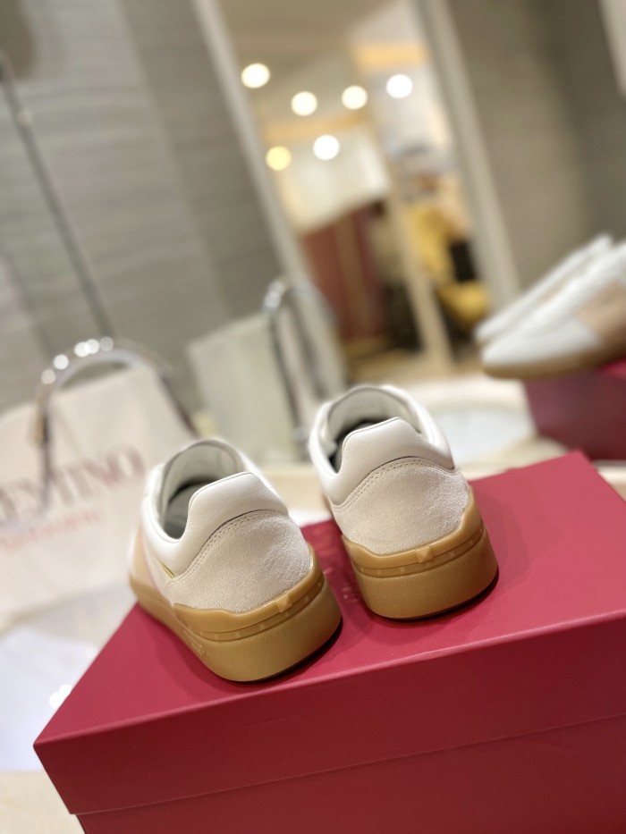 Valentino Womens Mens Unisex Shoes Sneakers Leather Luxury Brand Valentino Garavani Freedots XL calfskin leather trainer with Original Box Whatsapp【+1-3239614486】