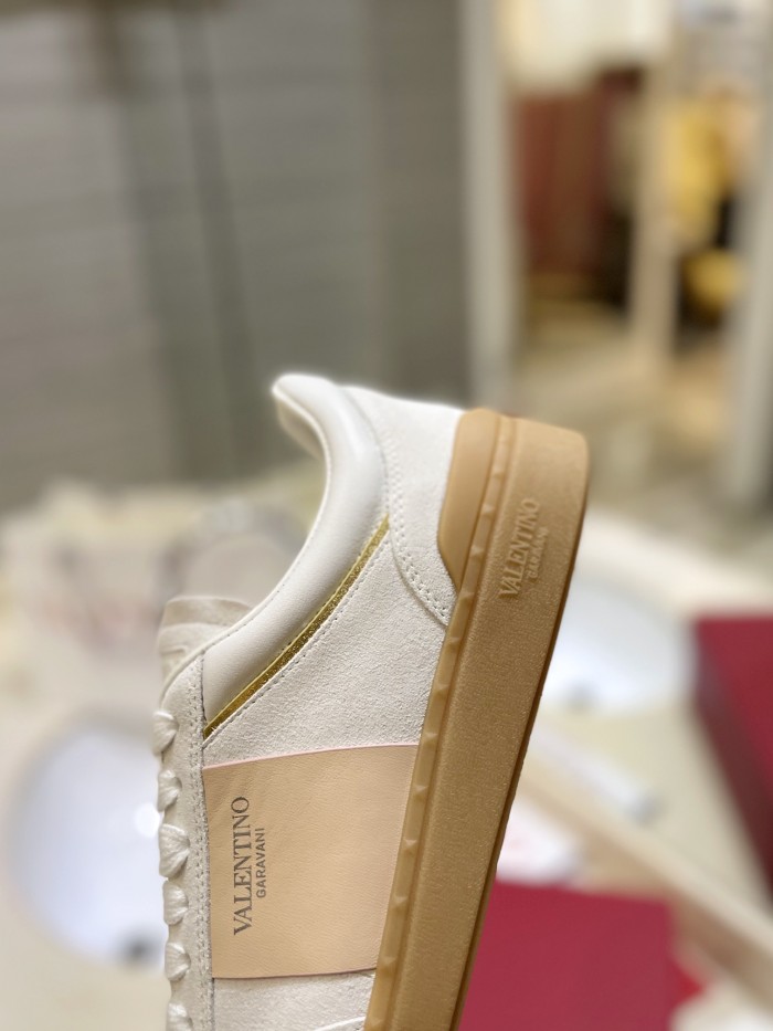 Valentino Womens Mens Unisex Shoes Sneakers Leather Luxury Brand Valentino Garavani Freedots XL calfskin leather trainer with Original Box Whatsapp【+1-3239614486】