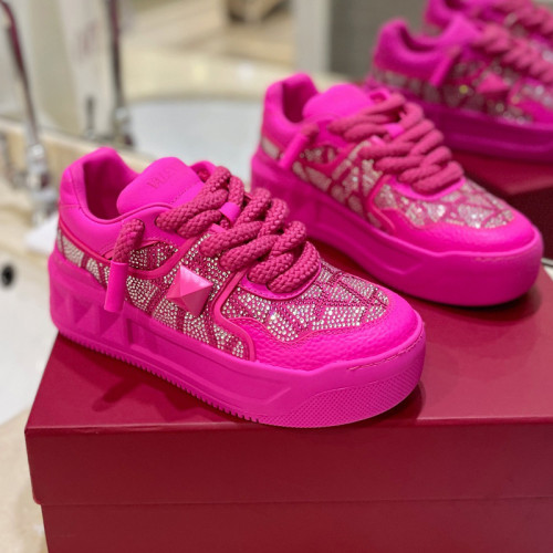 Valentino Womens Mens Unisex Shoes Sneakers Leather Luxury Brand Valentino Garavani Freedots XL calfskin leather trainer with Original Box Whatsapp【+1-3239614486】
