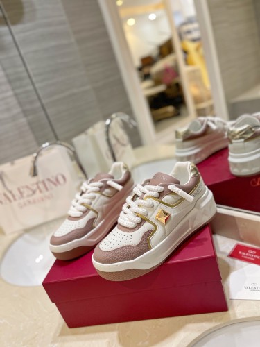 Valentino Womens Mens Unisex Shoes Sneakers Leather Luxury Brand Valentino Garavani Freedots XL calfskin leather trainer with Original Box Whatsapp【+1-3239614486】
