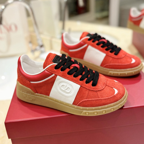 Valentino Womens Mens Unisex Shoes Sneakers Leather Luxury Brand Valentino Garavani Freedots XL calfskin leather trainer with Original Box Whatsapp【+1-3239614486】