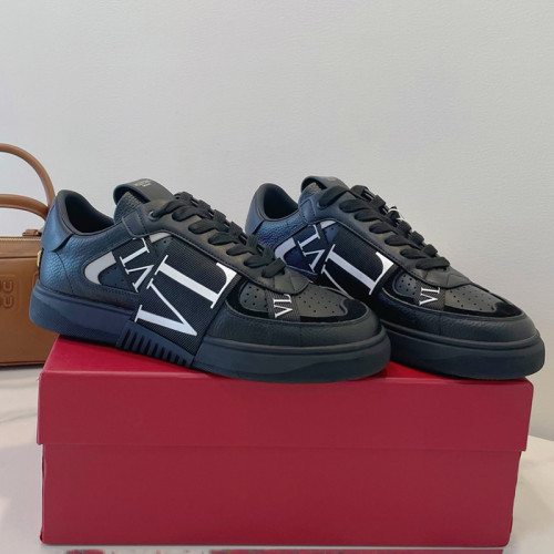Valentino Womens Mens Unisex Shoes Sneakers Leather Luxury Brand Valentino Garavani Freedots XL calfskin leather trainer with Original Box Whatsapp【+1-3239614486】