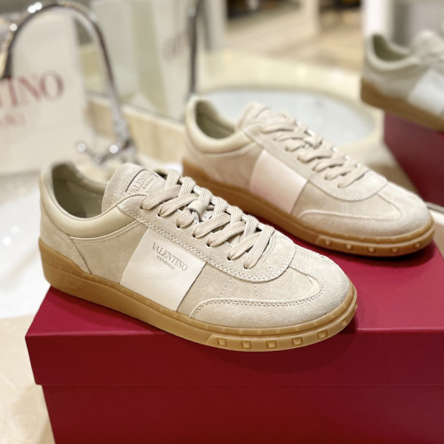 Valentino Womens Mens Unisex Shoes Sneakers Leather Luxury Brand Valentino Garavani Freedots XL calfskin leather trainer with Original Box Whatsapp【+1-3239614486】