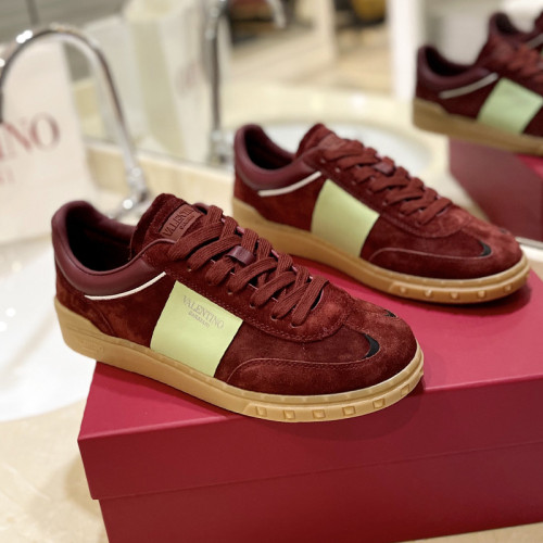 Valentino Womens Mens Unisex Shoes Sneakers Leather Luxury Brand Valentino Garavani Freedots XL calfskin leather trainer with Original Box Whatsapp【+1-3239614486】
