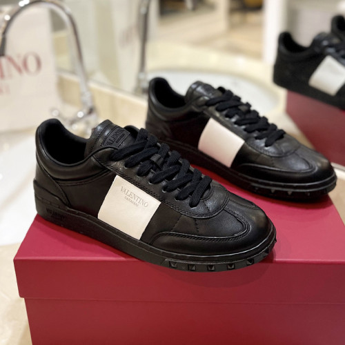 Valentino Womens Mens Unisex Shoes Sneakers Leather Luxury Brand Valentino Garavani Freedots XL calfskin leather trainer with Original Box Whatsapp【+1-3239614486】