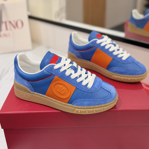 Valentino Womens Mens Unisex Shoes Sneakers Leather Luxury Brand Valentino Garavani Freedots XL calfskin leather trainer with Original Box Whatsapp【+1-3239614486】