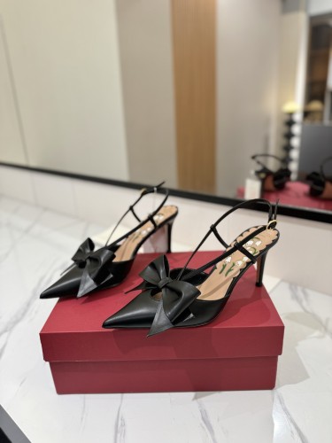 Valentino Garavani Women Fashion Shoes Pumps Luxury Brand Vlogo Signature Calfskin with Original Box 7.5cm Heel Whatsapp【+1-3239614486】