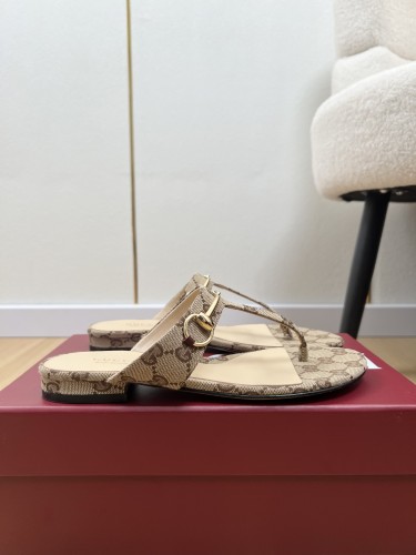 Gucci Womens Shoes Slippers Luxury Brand Fashion WOMEN'S THONG SANDAL WITH HORSEBIT ‎816590 C9D00 1000 with Original Box whatsapp【+1-3239614486】