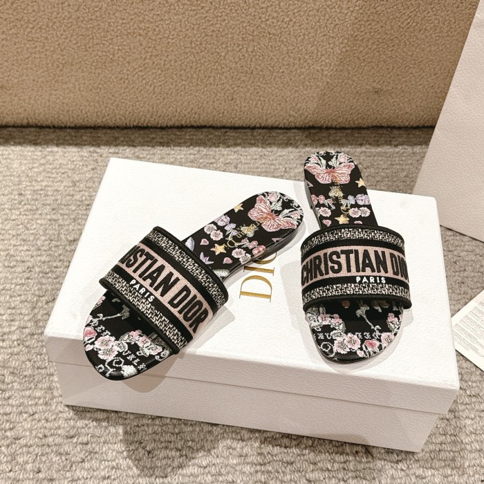 Dior Women Shoes DWAY HEELED SLIDE Embroidered Cotton Luxury Brand Womens Sandals Slippers with Original Box KCQ244ERC_S56B