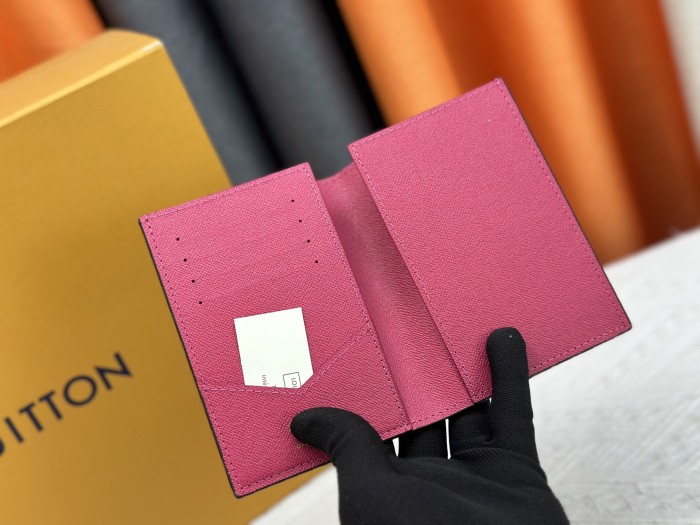 Louis Vuitton Mens Womens Wallets Passport Cover Luxury Brand Fashion Type M12237 Wallet with Original Box whatsapp 【+1-3239614486】