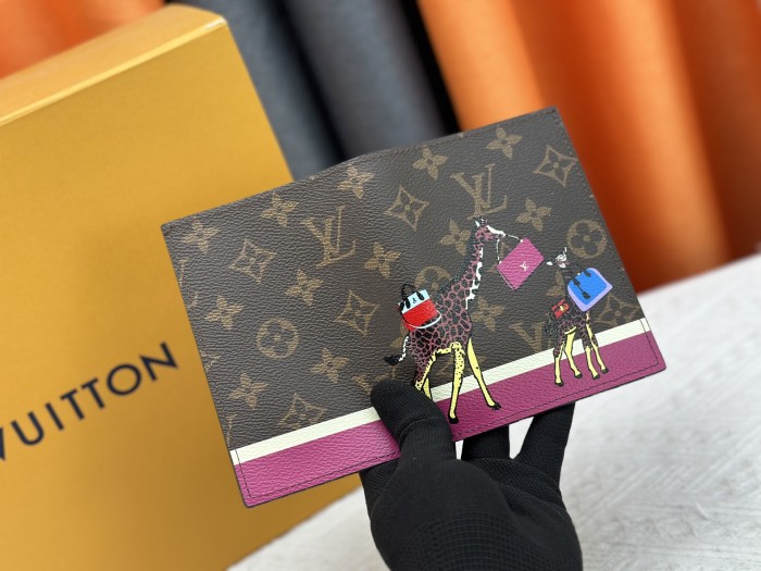 Louis Vuitton Mens Womens Wallets Passport Cover Luxury Brand Fashion Type M12237 Wallet with Original Box whatsapp 【+1-3239614486】