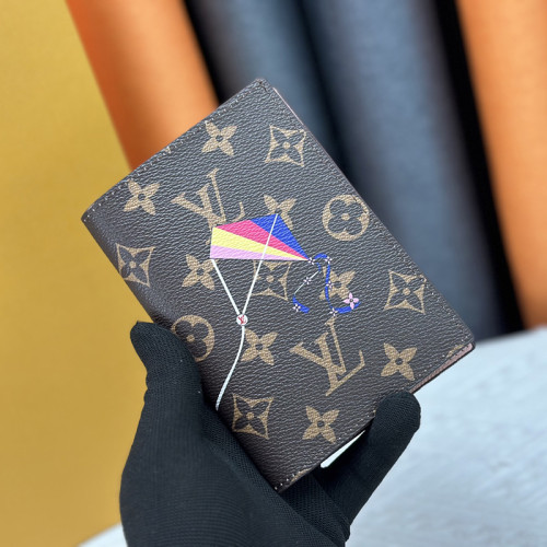 Louis Vuitton Mens Womens Wallets Passport Cover Luxury Brand Fashion Type M12237 Wallet with Original Box whatsapp 【+1-3239614486】