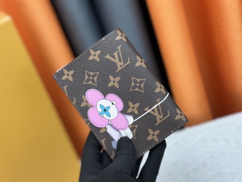 Louis Vuitton Mens Womens Wallets Passport Cover Luxury Brand Fashion Type M12237 Wallet with Original Box whatsapp 【+1-3239614486】