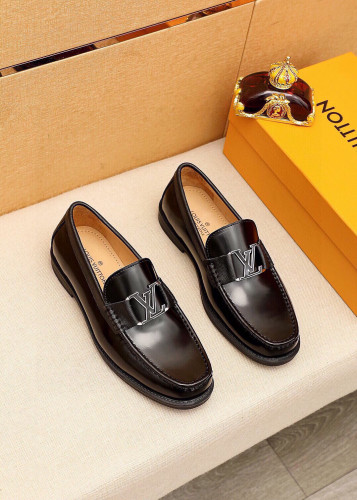 Louis Vuitton Men Shoes Dress Shoes Fashion Luxury Brand Mens Casual Shoes with Original Box whatsapp 【+1-3239614486】