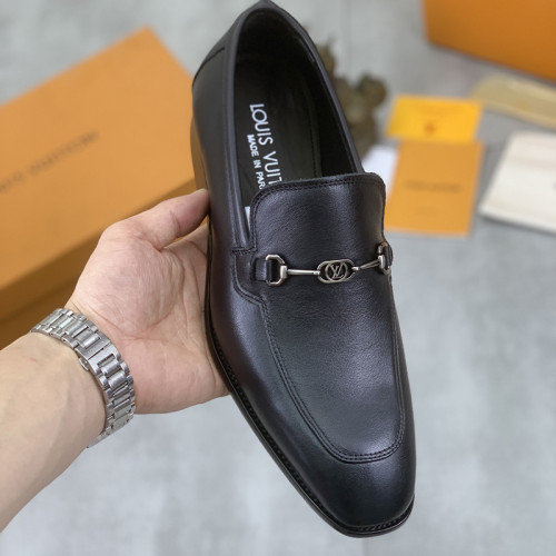 Louis Vuitton Men Shoes Dress Shoes Fashion Luxury Brand Mens Casual Shoes with Original Box whatsapp 【+1-3239614486】