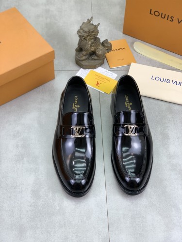 Louis Vuitton Men Shoes Dress Shoes Fashion Luxury Brand Mens Casual Shoes with Original Box whatsapp 【+1-3239614486】