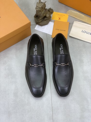 Louis Vuitton Men Shoes Dress Shoes Fashion Luxury Brand Mens Casual Shoes with Original Box whatsapp 【+1-3239614486】