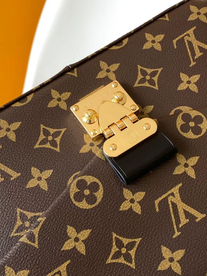 Louis Vuitton Womens Bags Crossbody Bag Luxury Brand Trunkie Monogram Canvas M14526 with Original Box Whatsapp【+1-3239614486】