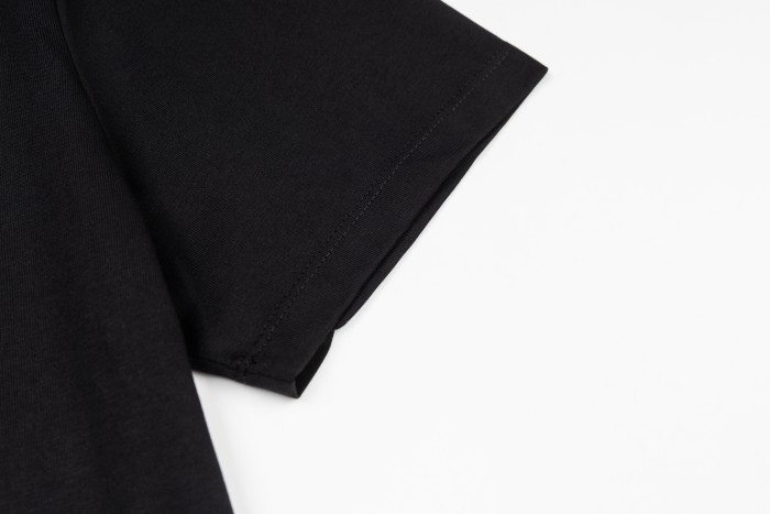 Loewe Luxury Brand Men Womens Short Sleeve T-Shirt Relaxed fit T-shirt Whatsapp 【+1-3239614486】