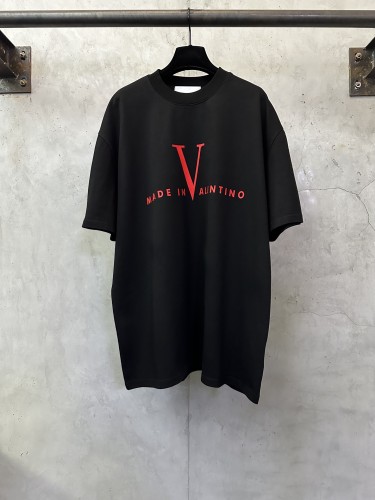 Valentino Luxury Brand Men Womens Short Sleeve T-Shirt with Made In Valentino Print 8V3MG16PBAQ_0NR Whatsapp 【+1-3239614486】
