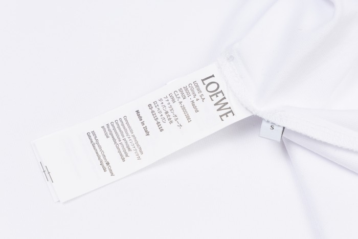 Loewe Luxury Brand Men Womens Short Sleeve T-Shirt Relaxed fit T-shirt Whatsapp 【+1-3239614486】