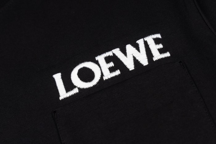 Loewe Luxury Brand Men Womens Short Sleeve T-Shirt Relaxed fit T-shirt Whatsapp 【+1-3239614486】