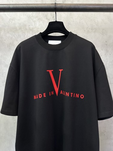 Valentino Luxury Brand Men Womens Short Sleeve T-Shirt with Made In Valentino Print 8V3MG16PBAQ_0NR Whatsapp 【+1-3239614486】