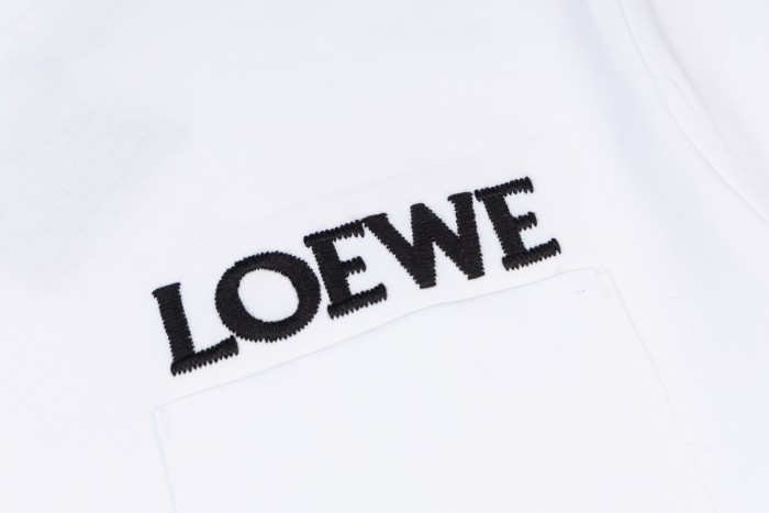Loewe Luxury Brand Men Womens Short Sleeve T-Shirt Relaxed fit T-shirt Whatsapp 【+1-3239614486】