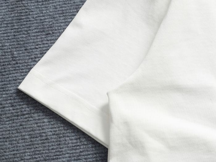 Louis Vuitton Luxury Brand Men Womens Short Sleeve T-Shirt Embroidered Signature T-Shirt Whatsapp 【+1-3239614486】