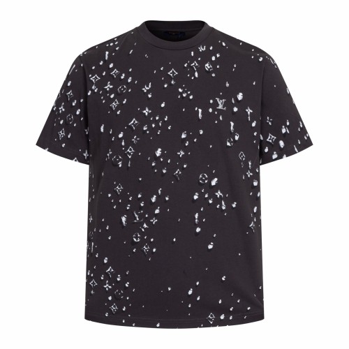 Louis Vuitton  Luxury Brand Men Womens Short Sleeve T-Shirt Monogram Short-Sleeved T-Shirt 1AJCBH Whatsapp 【+1-3239614486】