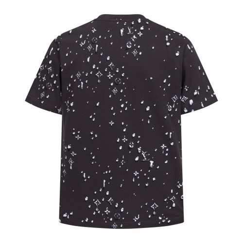 Louis Vuitton  Luxury Brand Men Womens Short Sleeve T-Shirt Monogram Short-Sleeved T-Shirt 1AJCBH Whatsapp 【+1-3239614486】