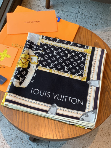 Louis Vuitton Scarves Womens Fashion Scarf with Original Box Whatsapp【+1-3239614486】