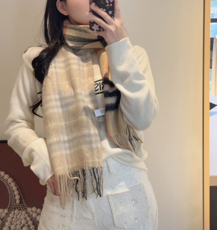 Burberry Scarves Men Womens Fashion Scarf with Original Box Whatsapp【+1-3239614486】