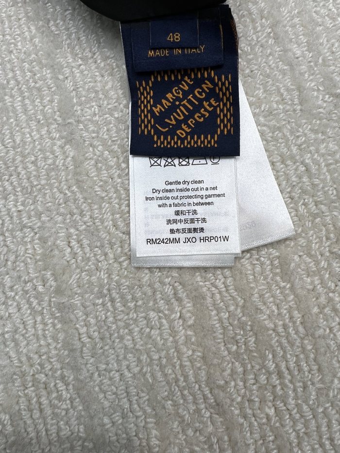 Louis Vuitton Mens Hoodie Coat Luxury Brand Mens Jacket Top Quality Whatsapp【+1-3239614486】