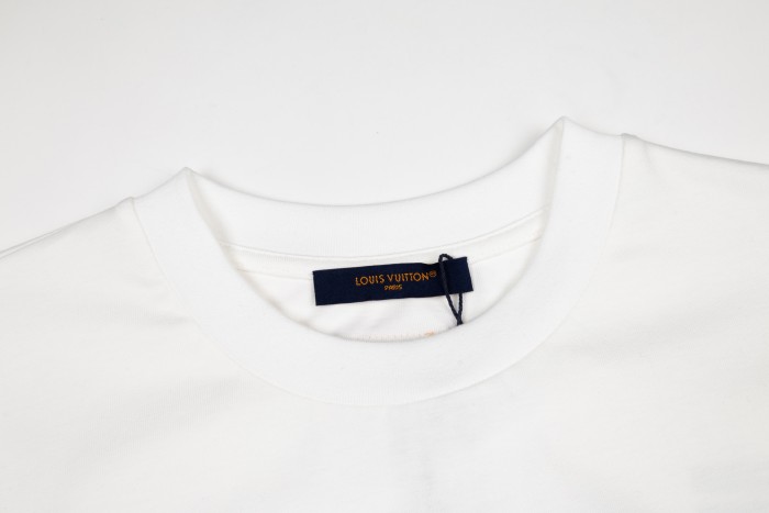 Louis Vuitton  Luxury Brand Men Womens Short Sleeve T-Shirt Whatsapp 【+1-3239614486】