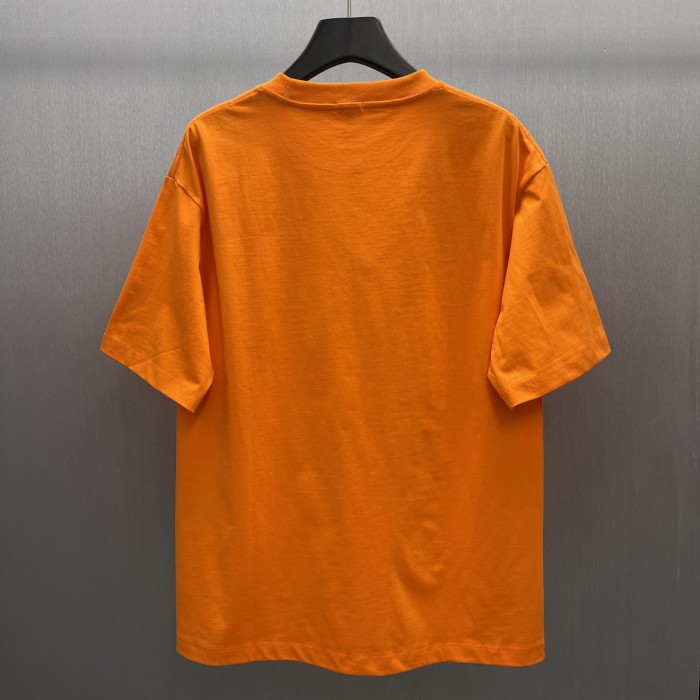 Loewe Luxury Brand Men Womens Short Sleeve T-Shirt Relaxed fit T-shirt in cotton Whatsapp 【+1-3239614486】