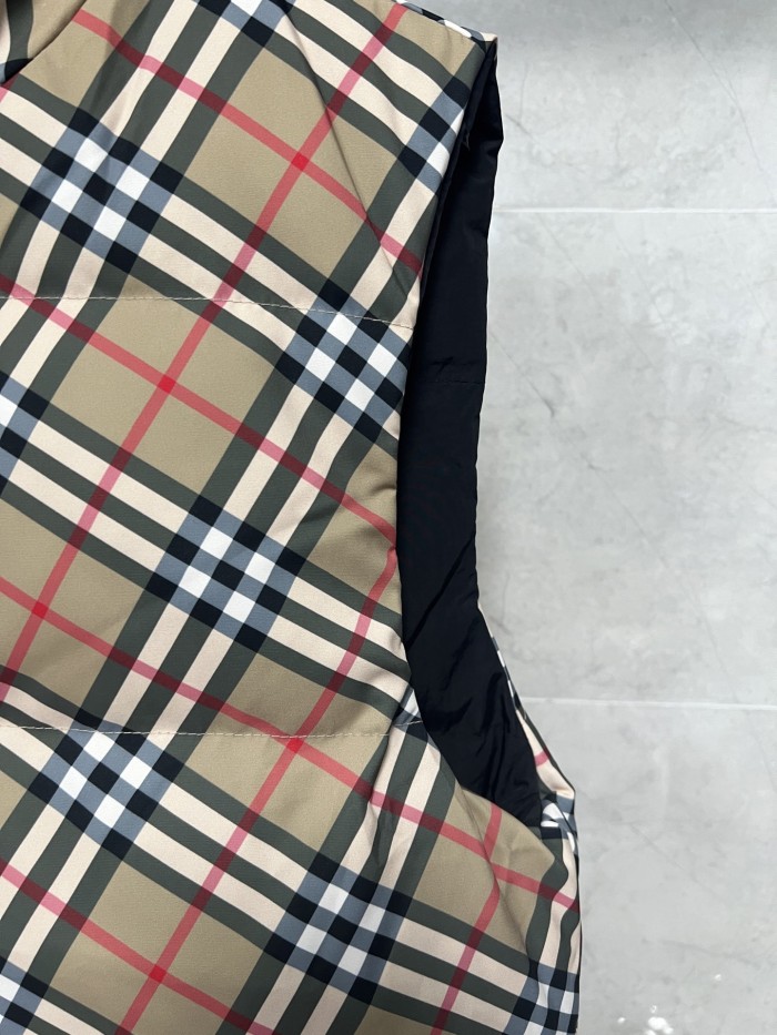 Burberry Design Mens Womens Winter Windprood Down Jackets Keep Warm Reversible Check Puffer Gilet Whatsapp【+1-3239614486】