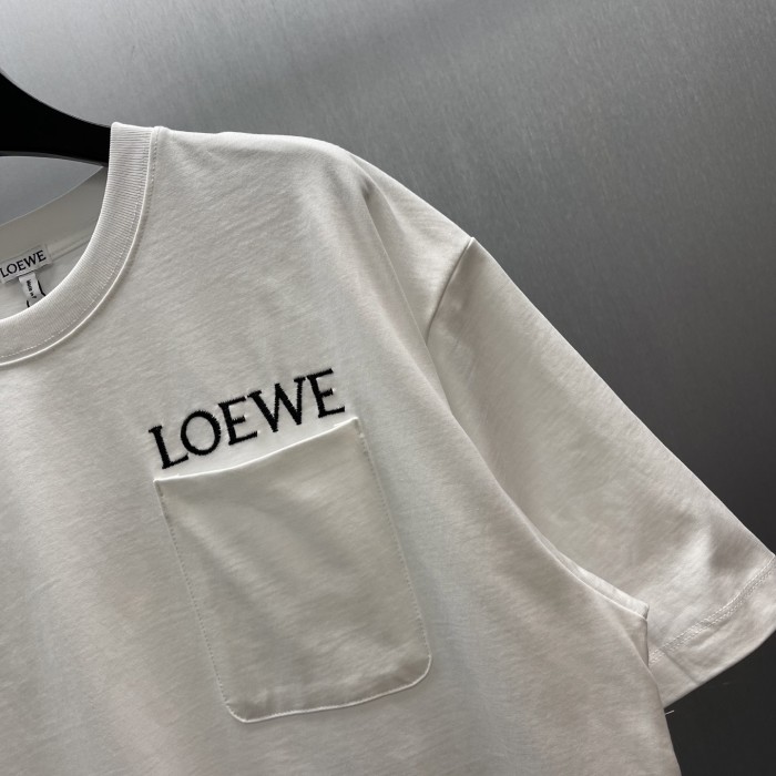 Loewe Luxury Brand Men Womens Short Sleeve T-Shirt Relaxed fit T-shirt in cotton Whatsapp 【+1-3239614486】