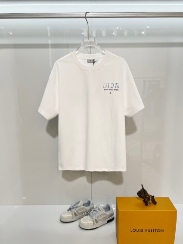 Dior Luxury Brand Women Mens Short Sleeve T-Shirt Whatsapp 【+1-3239614486】