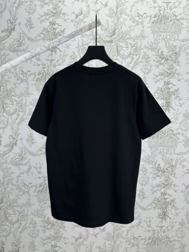 Dior Luxury Brand Women Mens Short Sleeve T-Shirt MenT-Shirt with Dior Clover Embroidery, Regular Fit 683J614A3036_C986 Whatsapp 【+1-3239614486】