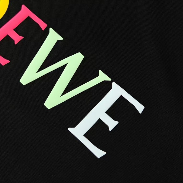 Loewe Luxury Brand Men Womens Short Sleeve T-Shirt Whatsapp 【+1-3239614486】