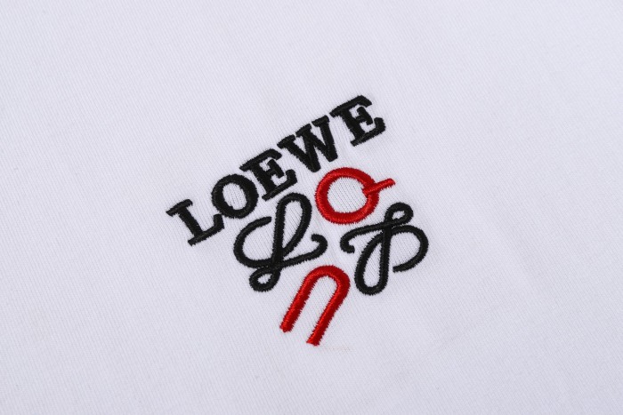 Loewe Luxury Brand Men Womens Short Sleeve T-Shirt Whatsapp 【+1-3239614486】