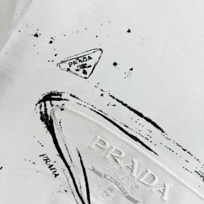 Prada Luxury Brand Men Womens Short Sleeve T-Shirt Mens T shirts Whatsapp 【+1-3239614486】