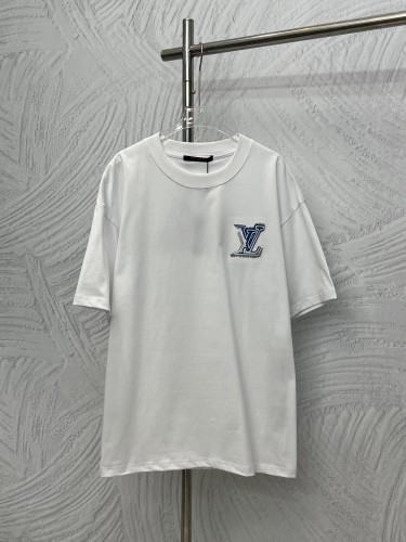 Louis Vuitton  Luxury Brand Men Womens Short Sleeve T-Shirt Whatsapp 【+1-3239614486】