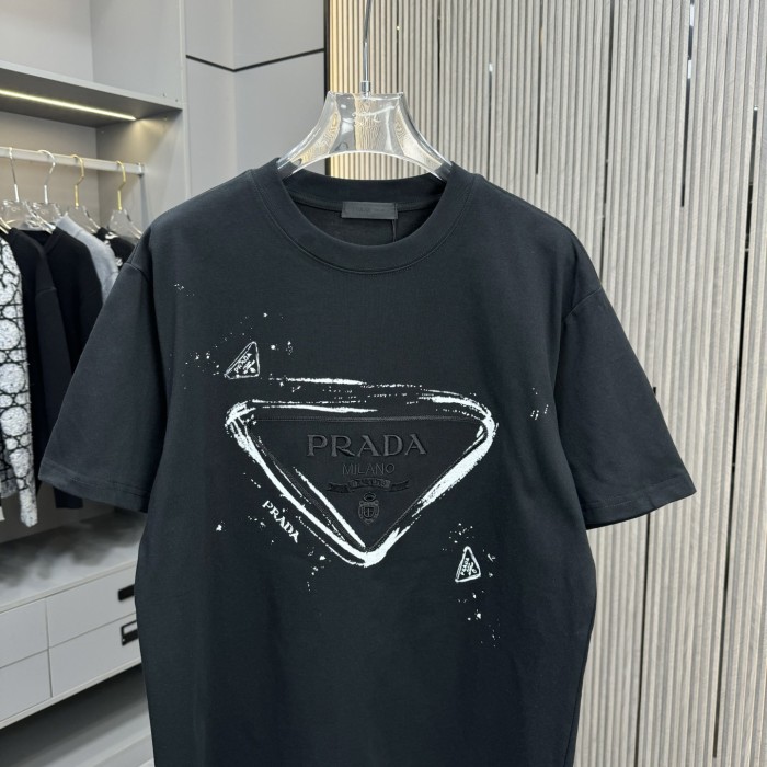 Prada Luxury Brand Men Womens Short Sleeve T-Shirt Mens T shirts Whatsapp 【+1-3239614486】