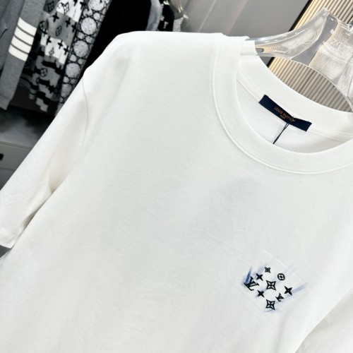 Louis Vuitton  Luxury Brand Men Womens Short Sleeve T-Shirt Whatsapp 【+1-3239614486】