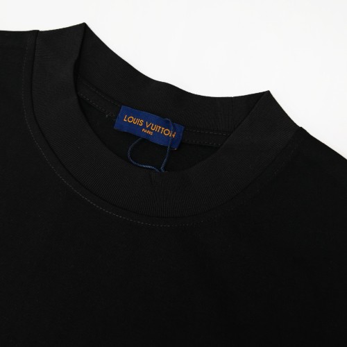 Louis Vuitton  Luxury Brand Men Womens Short Sleeve T-Shirt Whatsapp 【+1-3239614486】
